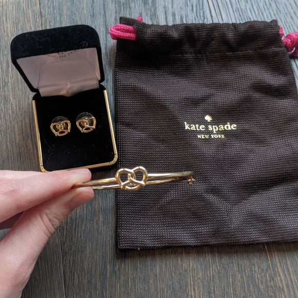 kate spade Jewelry - NWOT Kate Spade Twist & Shout Pretzel Set